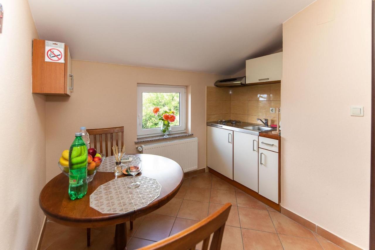 קריקווניצה Apartments Artan מראה חיצוני תמונה