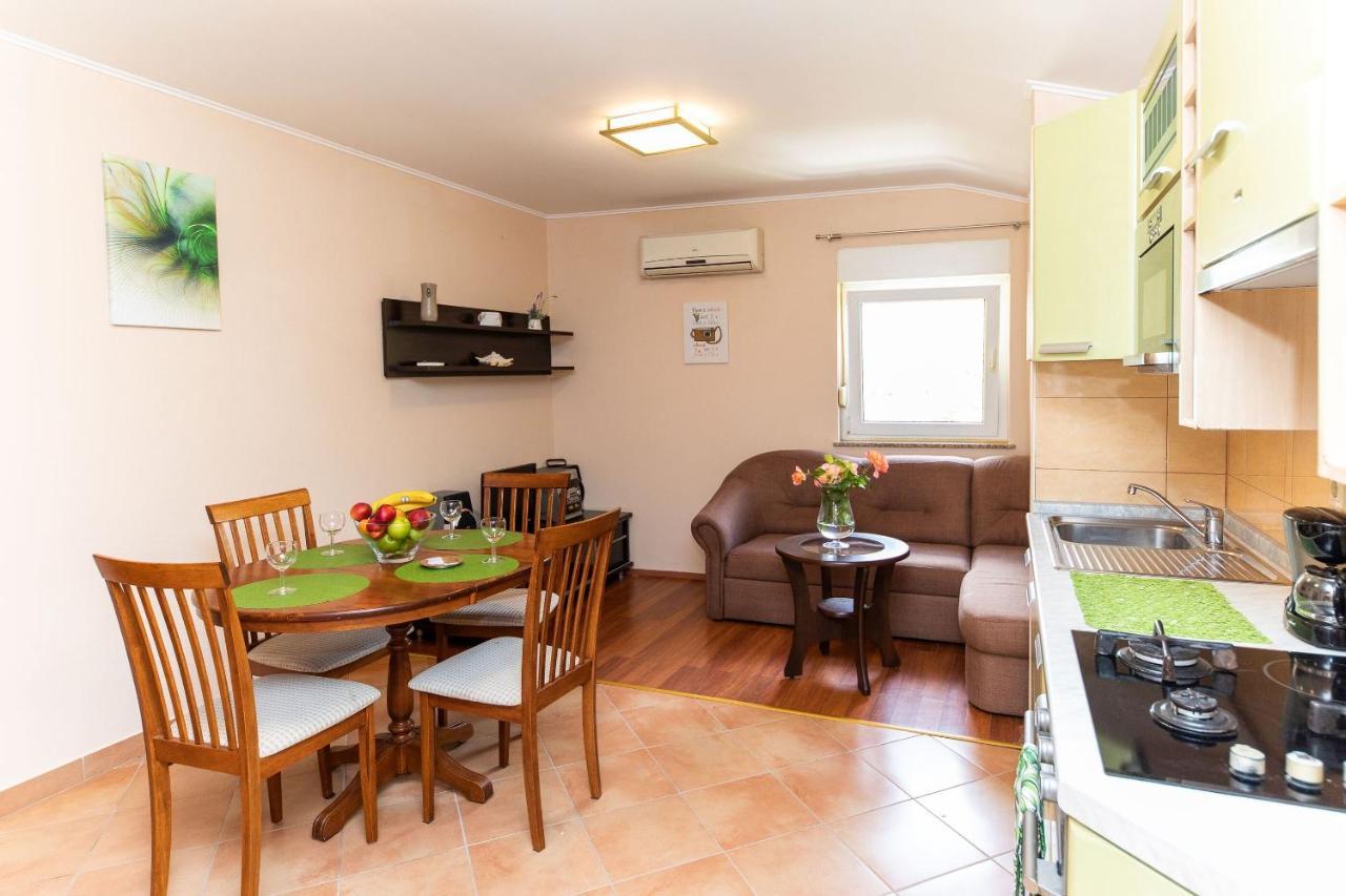 קריקווניצה Apartments Artan מראה חיצוני תמונה